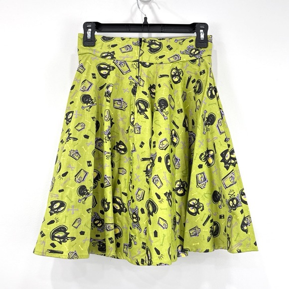 Pinup Couture Skirt Womens S Skulls Cross Bones NWT Skater Retro Goth Artsy - Picture 8 of 10